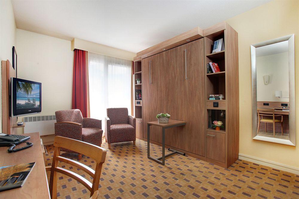Citadines Kleber Strasbourg Aparthotel Room photo